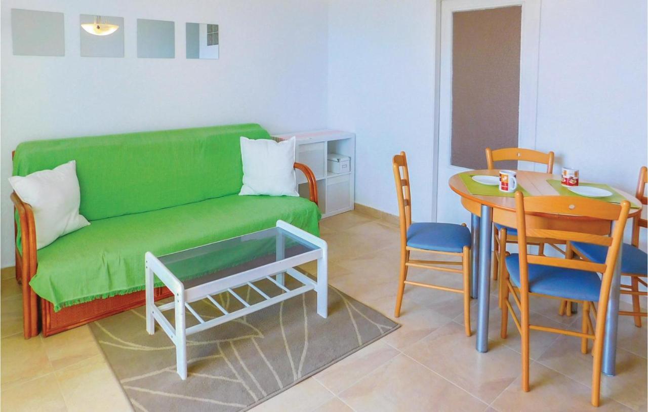 Cozy Apartment In Torrevieja-La Mata With Kitchen Eksteriør billede
