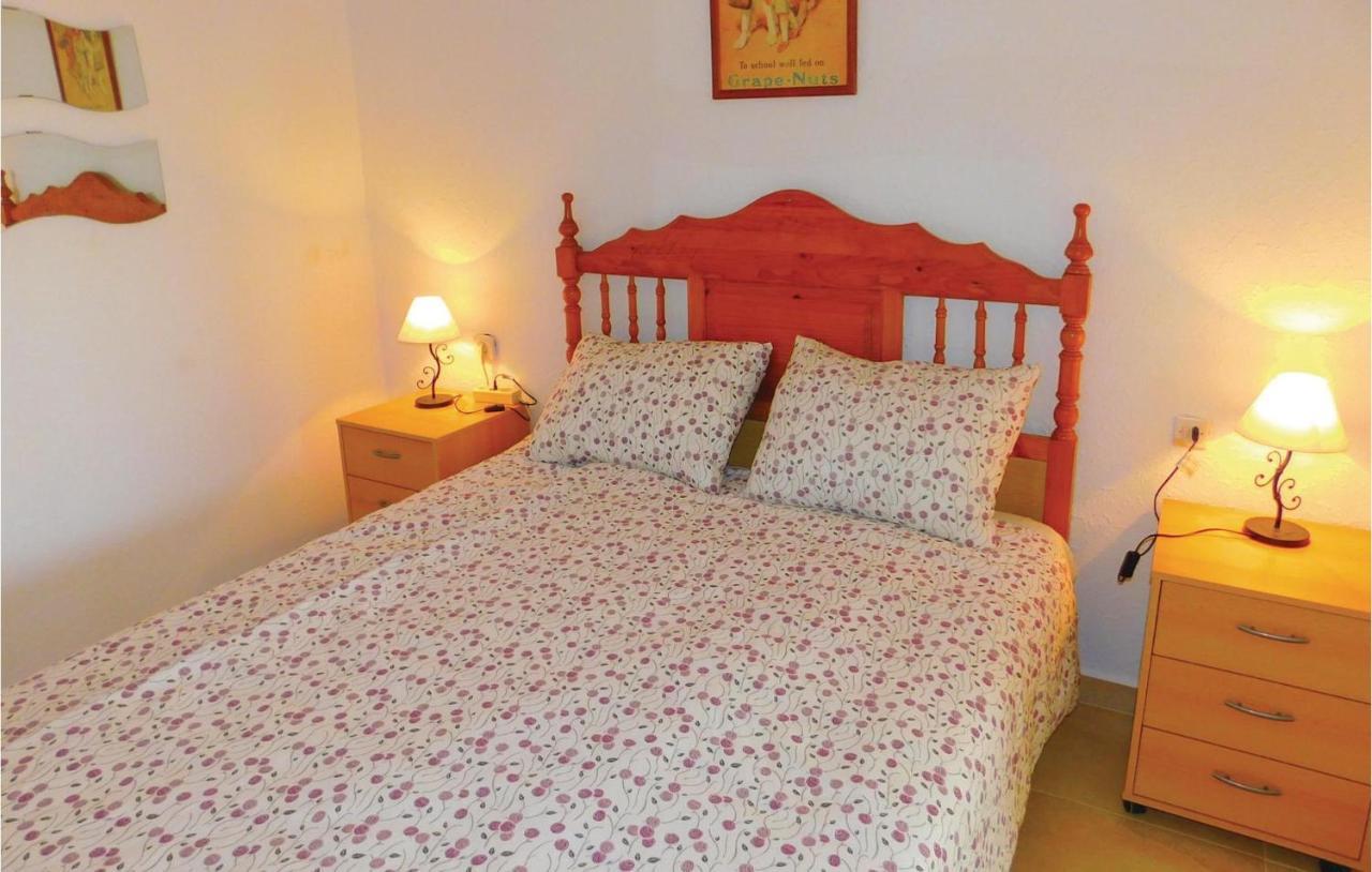 Cozy Apartment In Torrevieja-La Mata With Kitchen Eksteriør billede